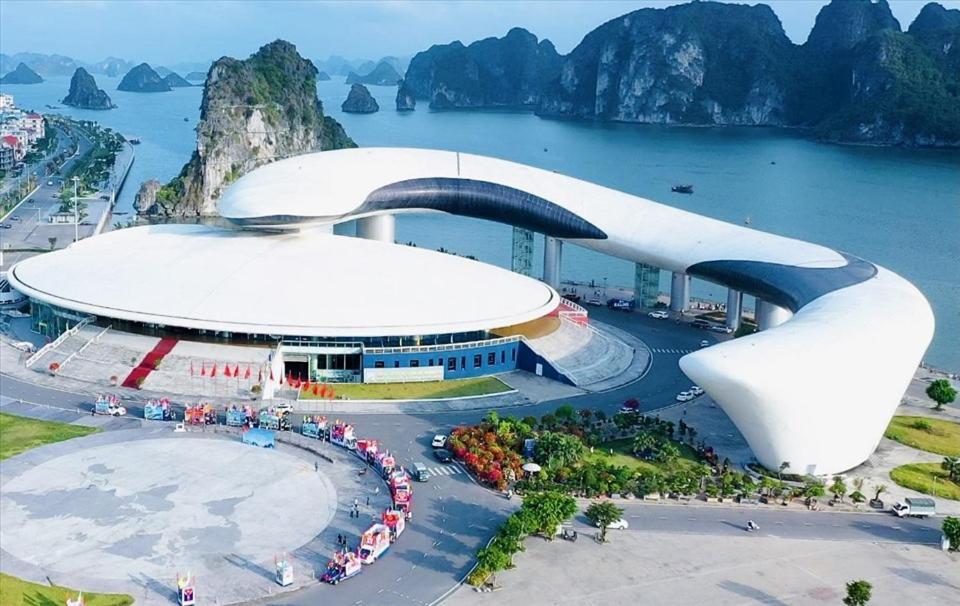 White Crown Hotel Ha Long Luaran gambar